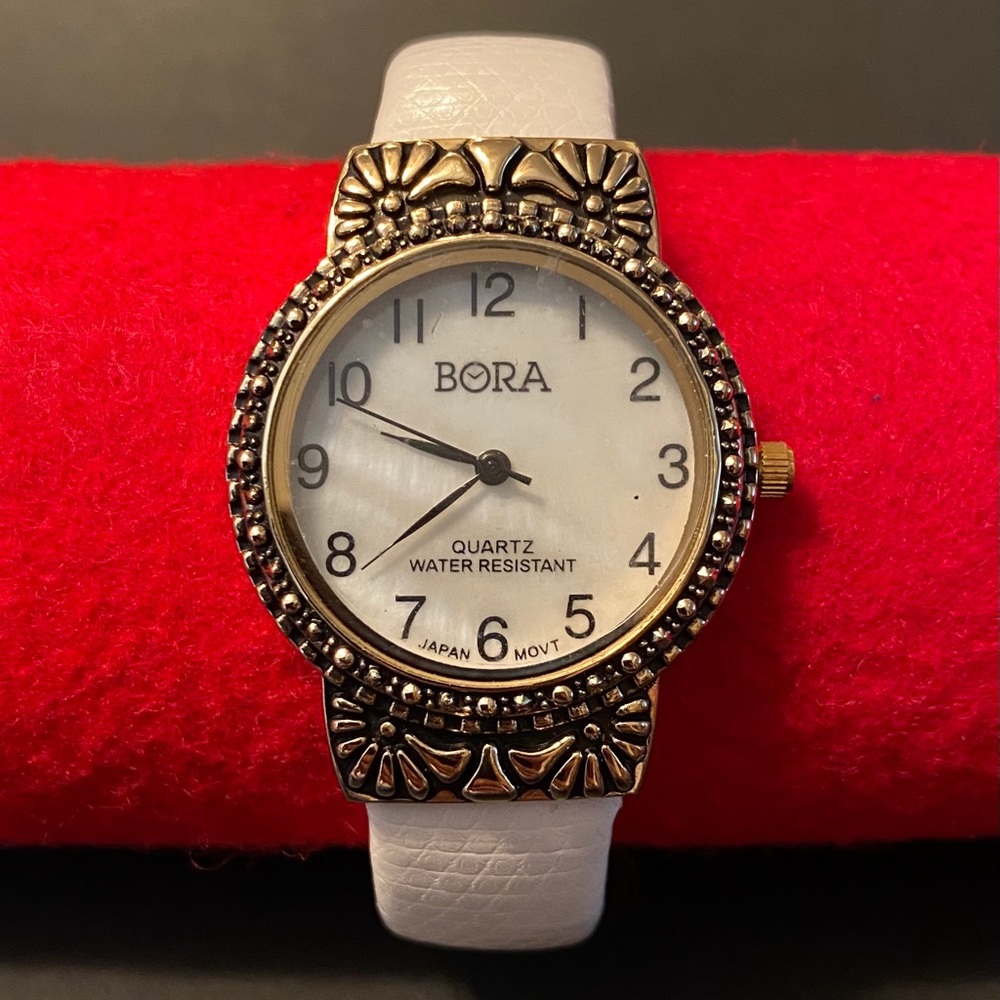 Bora, women, wrist watch, white band, white face.:
